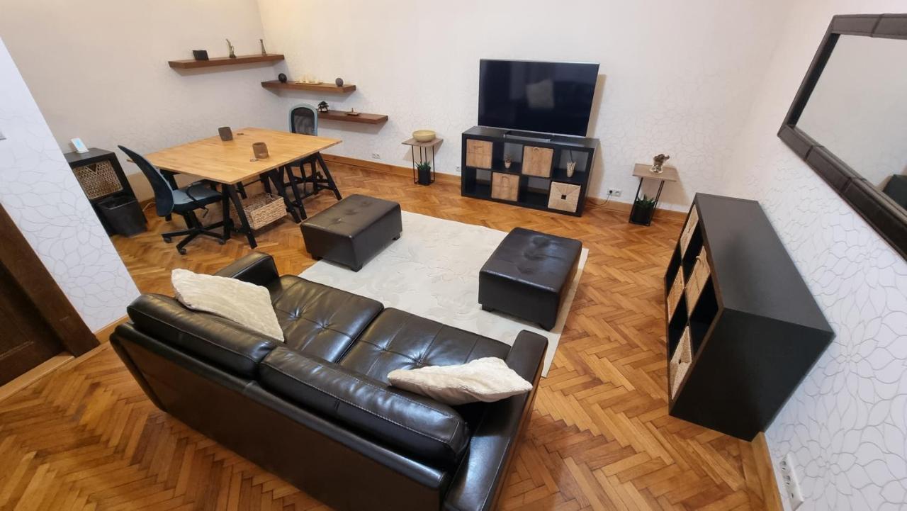 Neuhausz Suite - Ultracentral Timişoara Buitenkant foto
