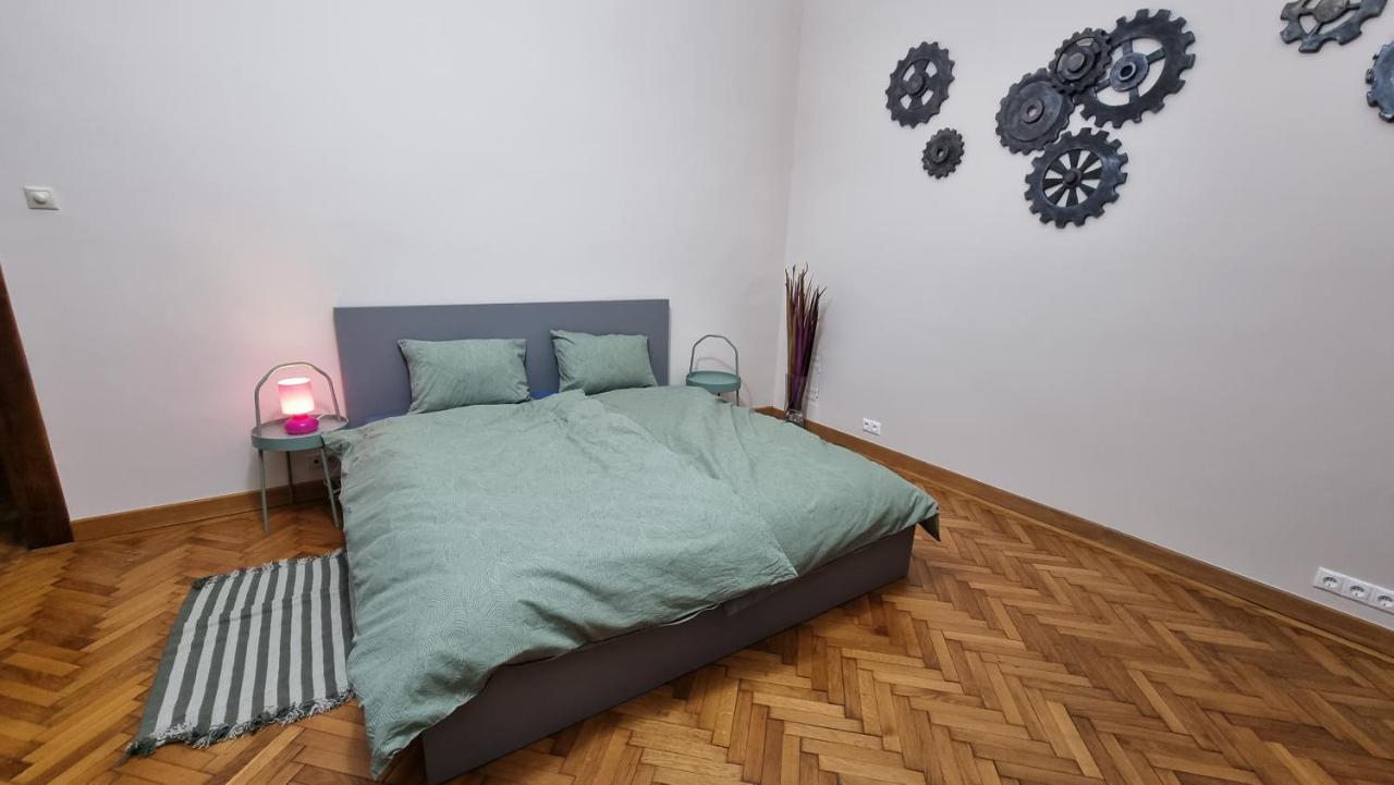 Neuhausz Suite - Ultracentral Timişoara Buitenkant foto